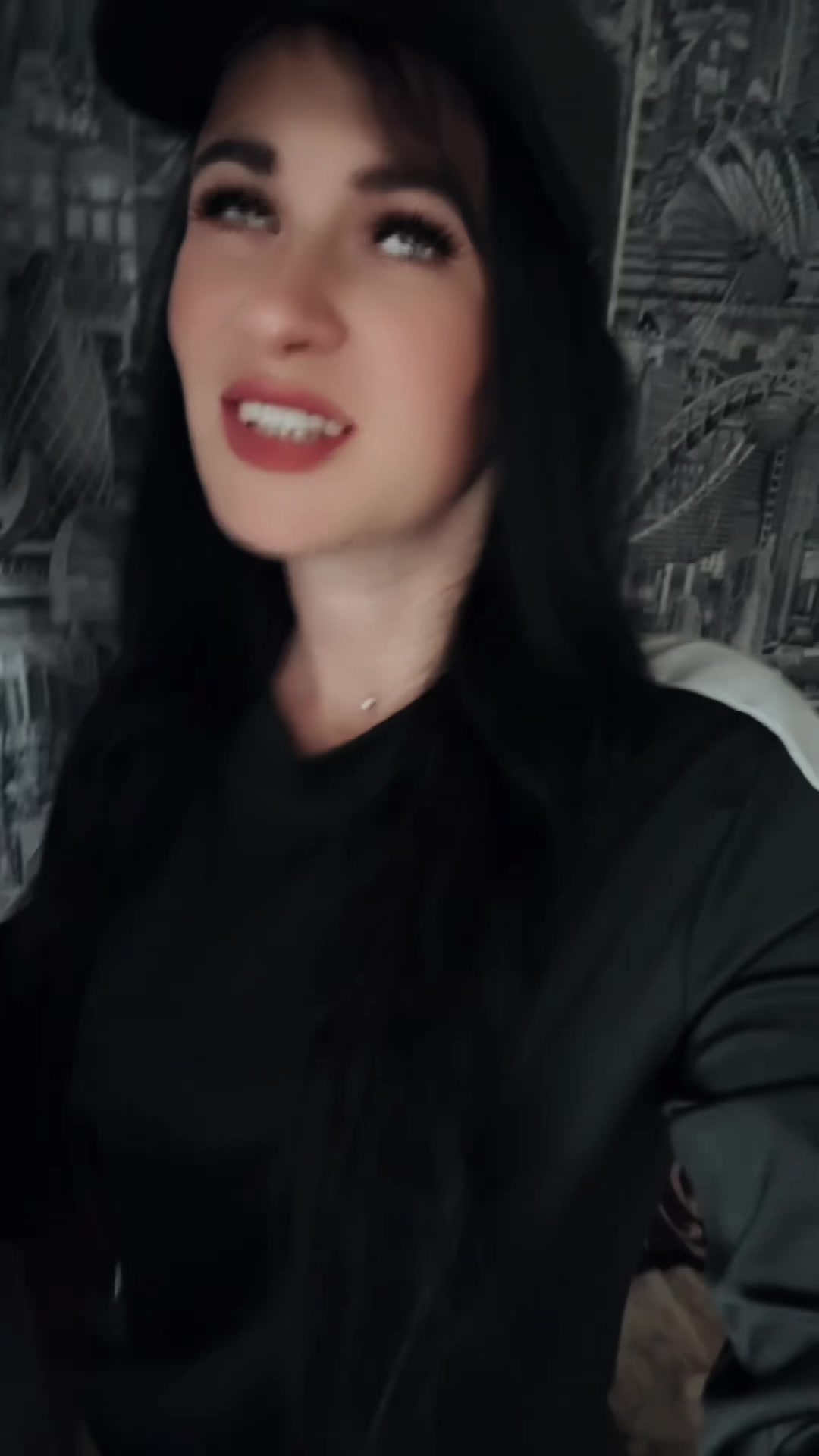 @Valintina