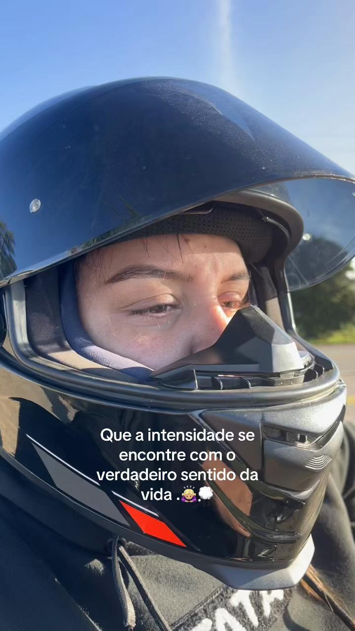 @May Araújo