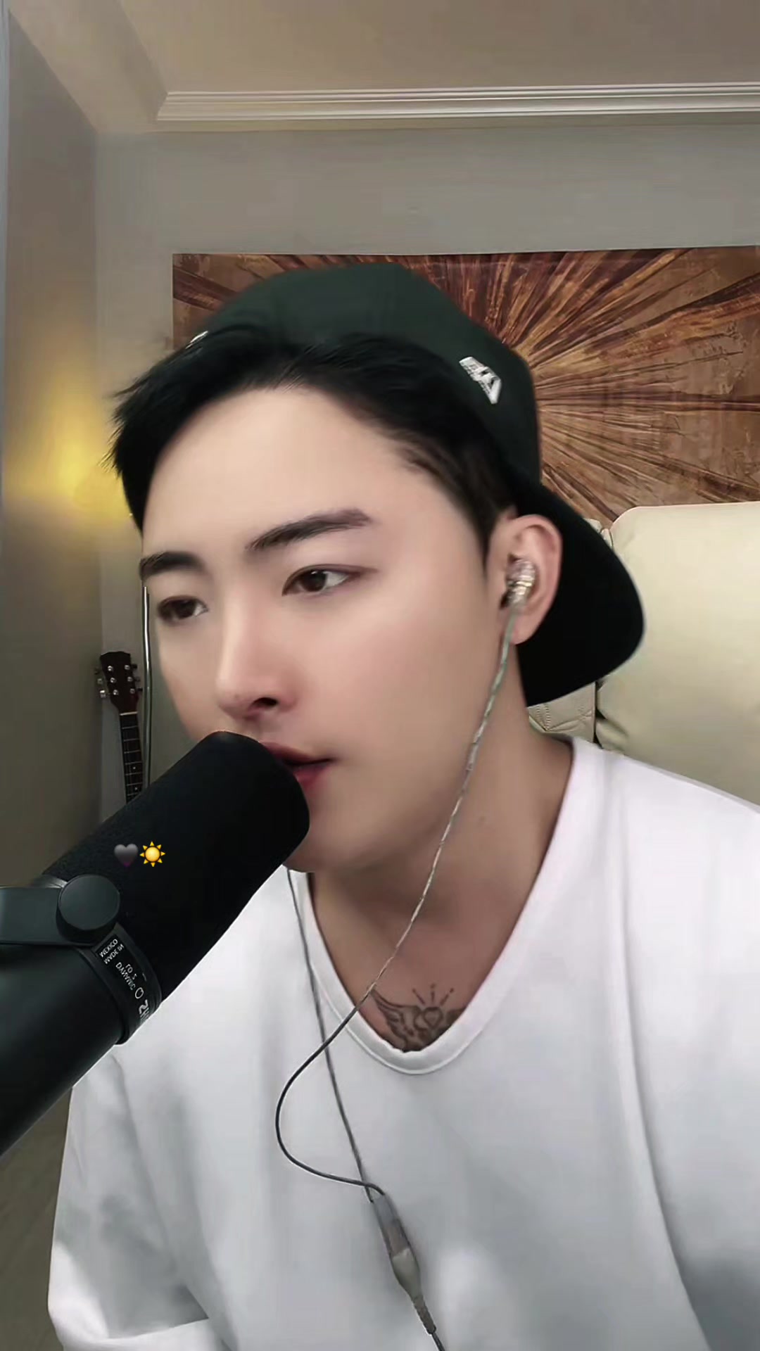 @🖤˚⋆선샤인⋆˚☀️