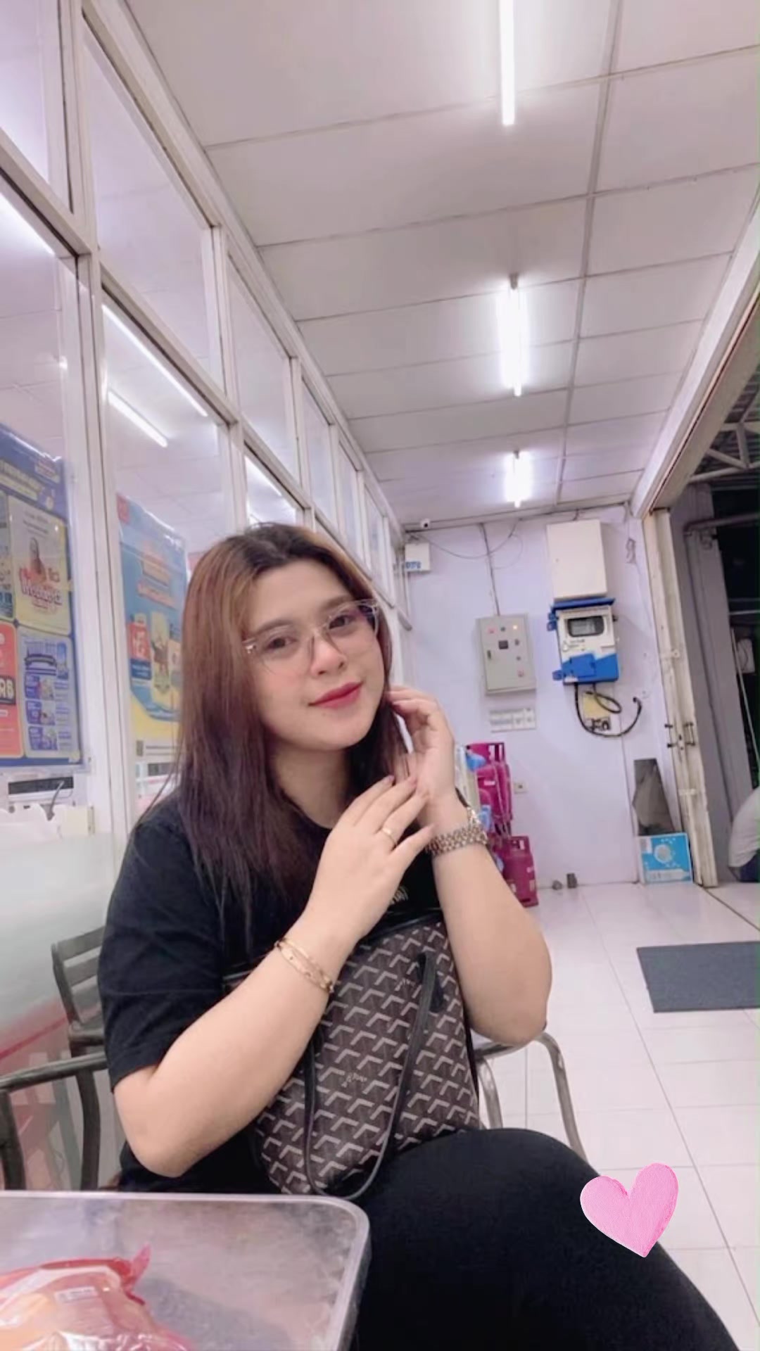 @dhilla