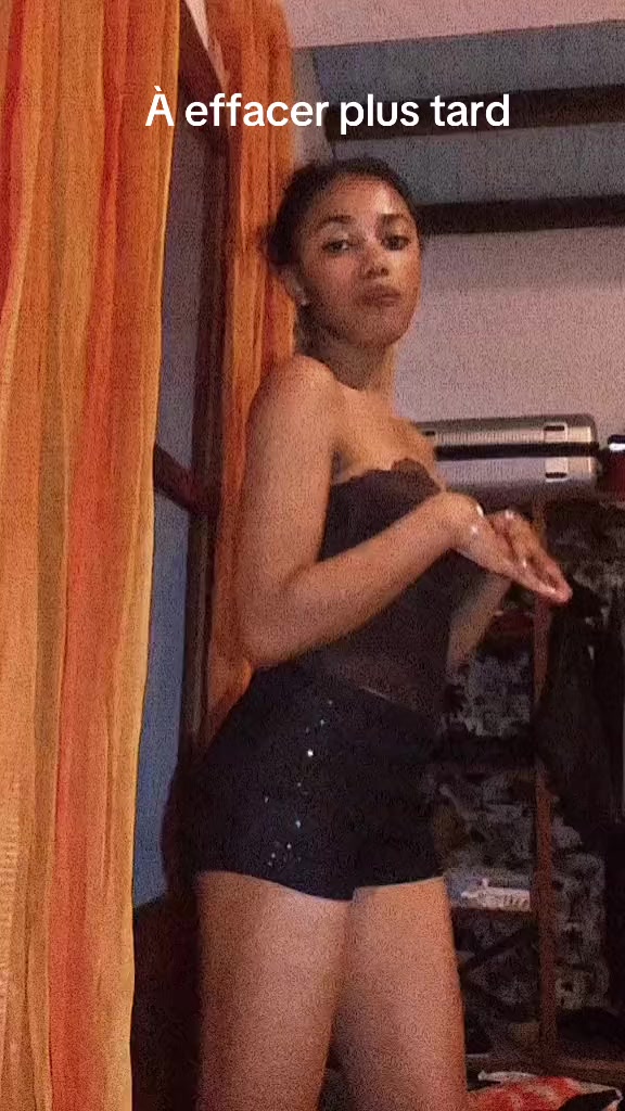 @Elle