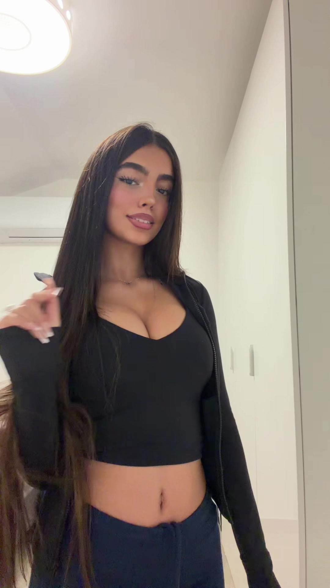 @ELIYA🦋