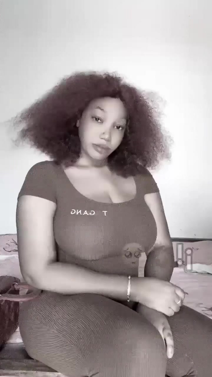 @☘️🖇️La Fille aux gros yeux ❤️