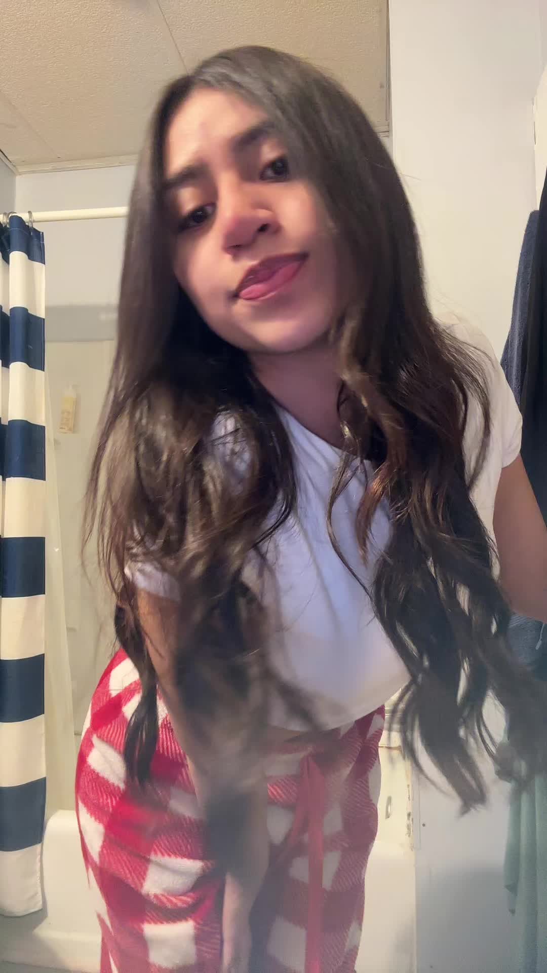 @bella