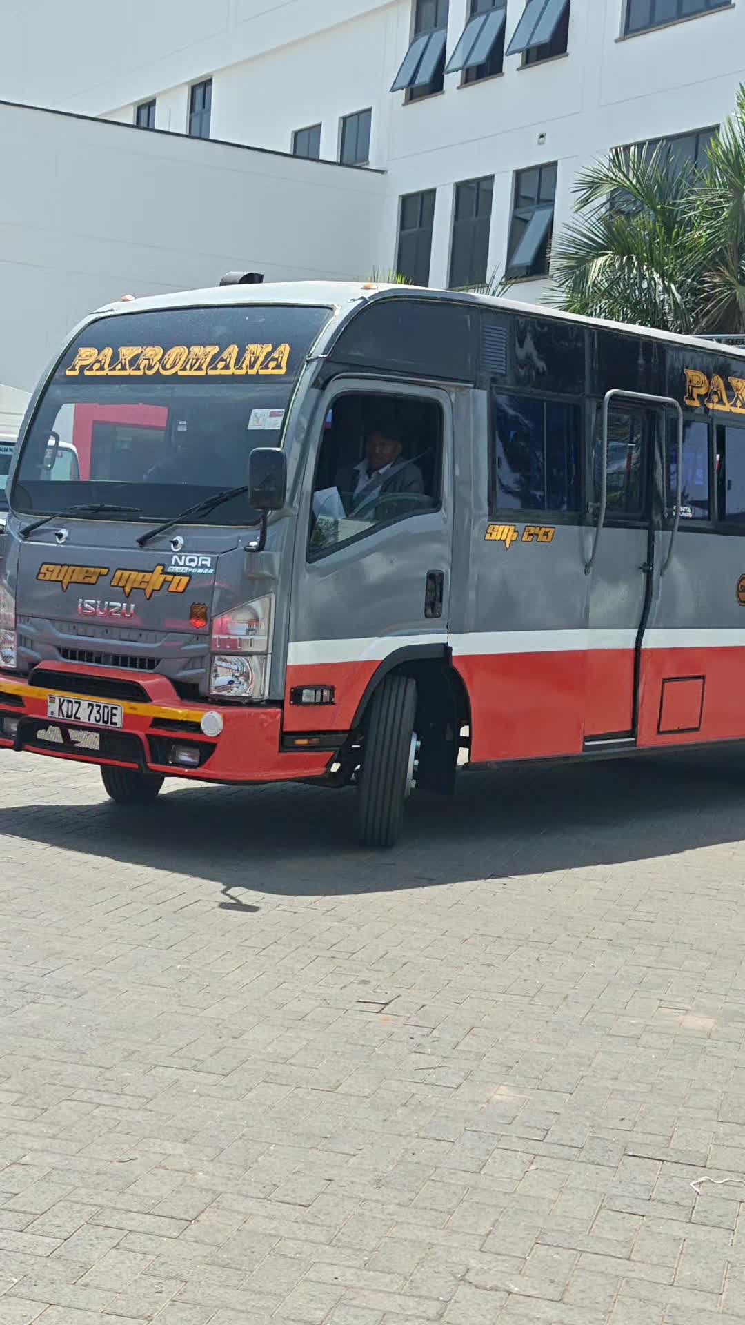 @Stella wa Isuzu