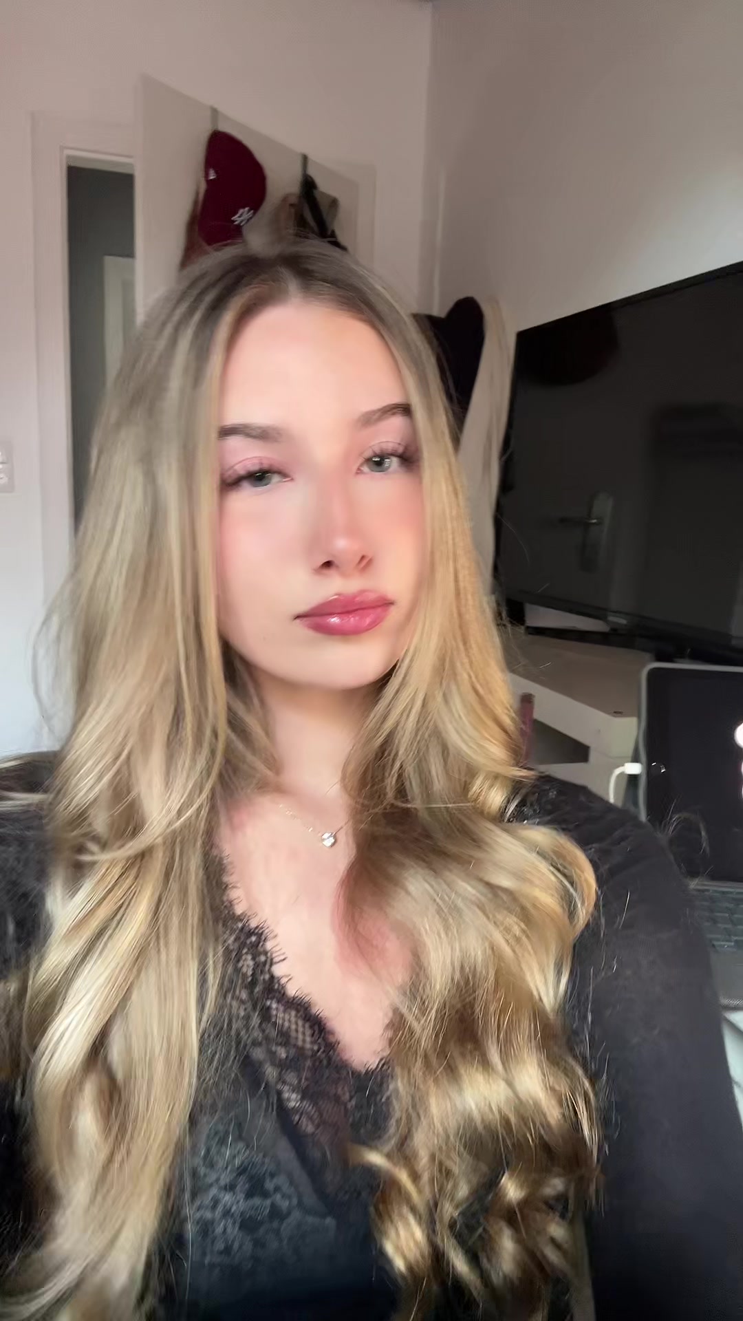 @z0eangelina