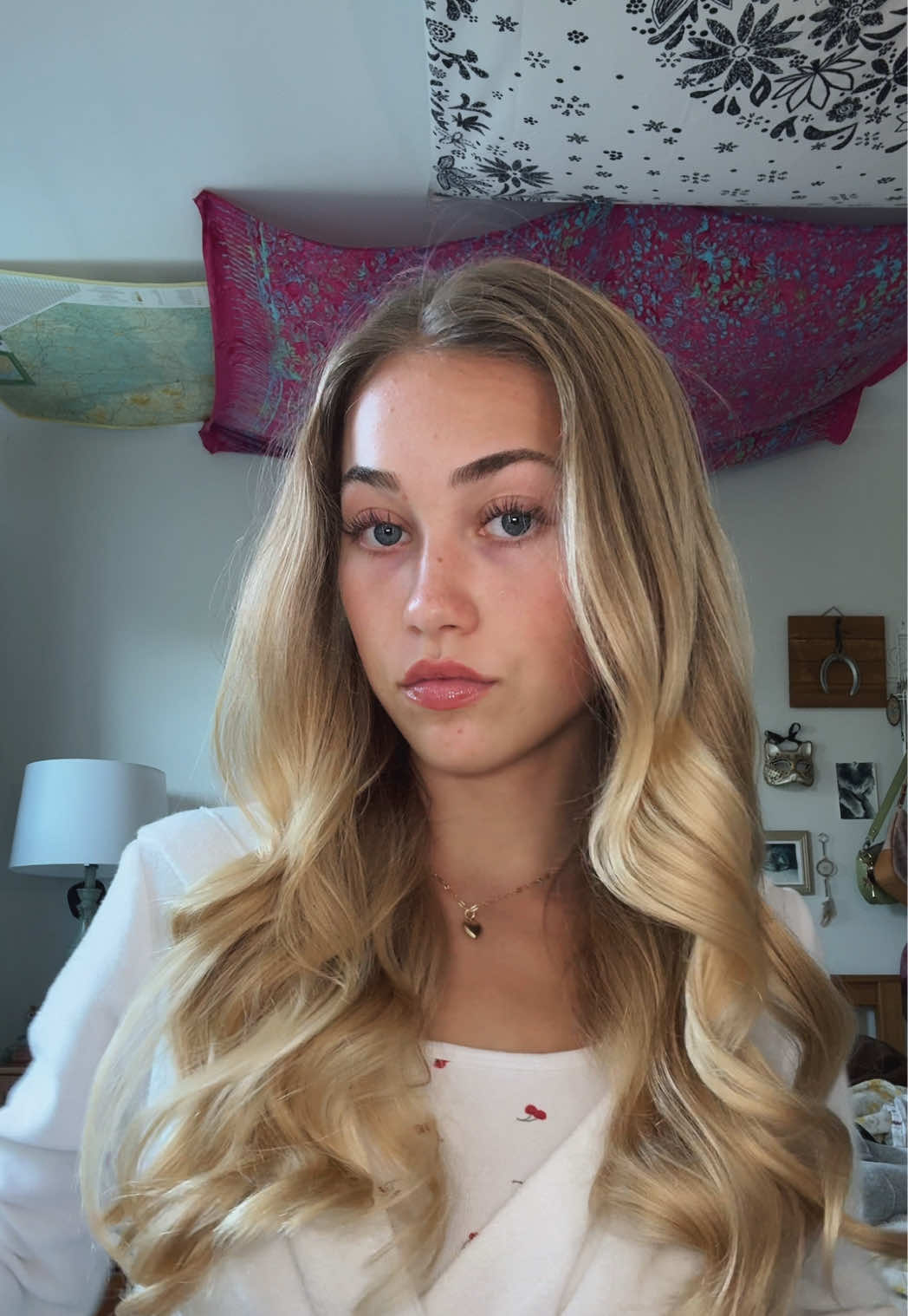 @𝒕𝒂𝒚𝒍𝒐𝒓 𐫱 𝒐𝒍𝒊𝒗𝒊𝒂