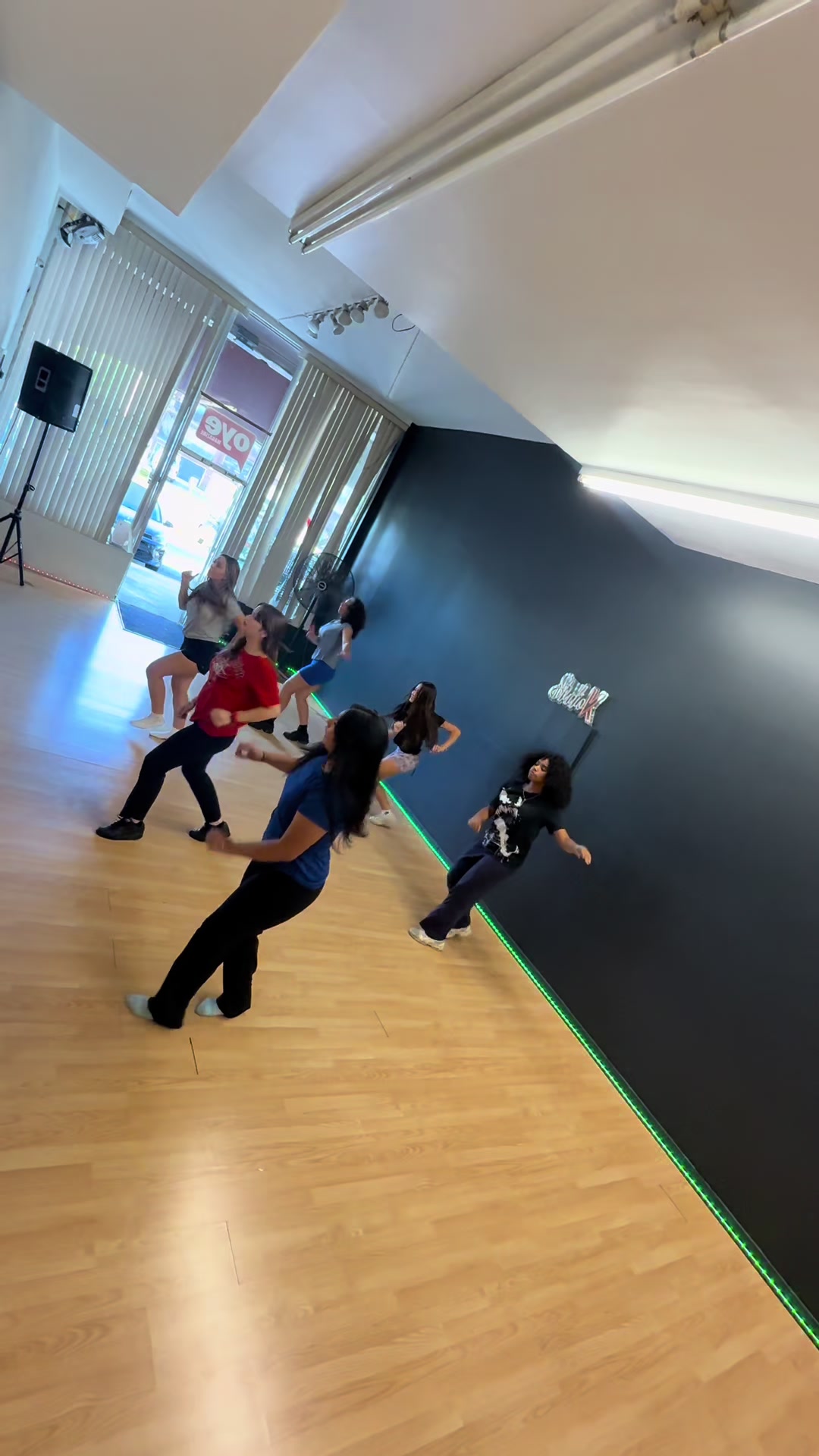 @StudioK