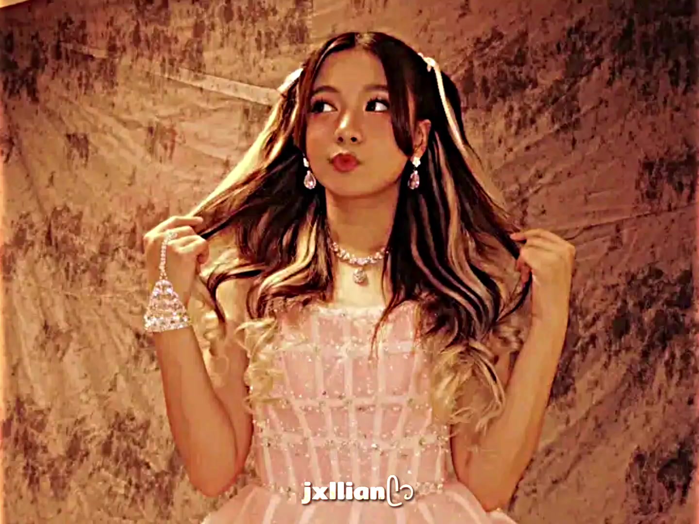 @jxllianᥫ᭡