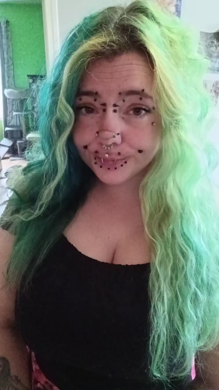 @ZombieGirl✨