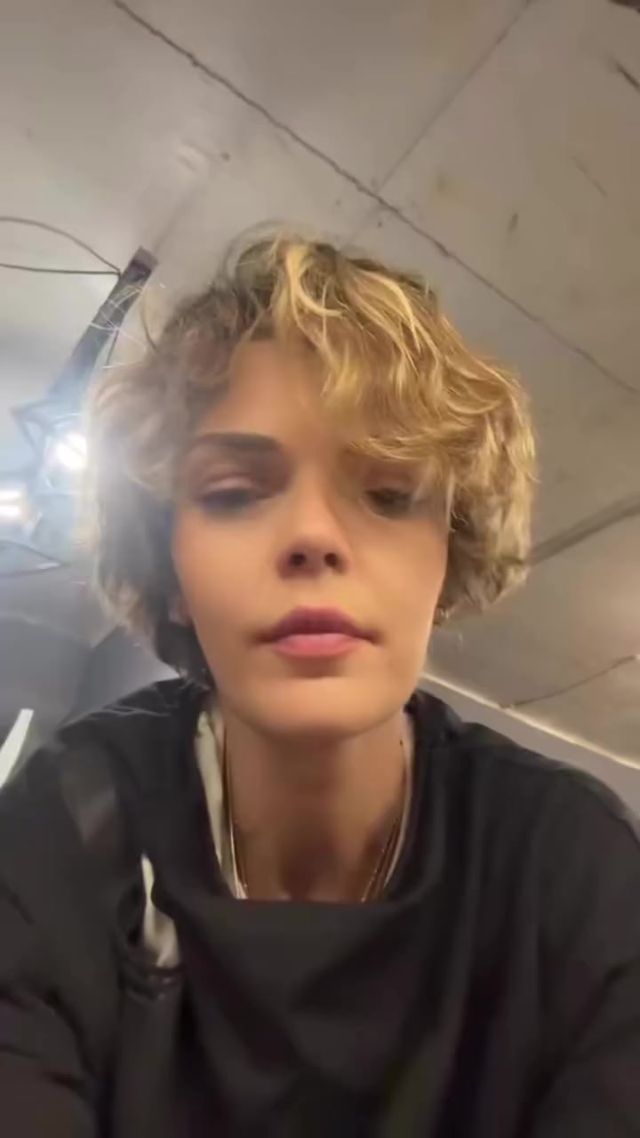 @ნინი