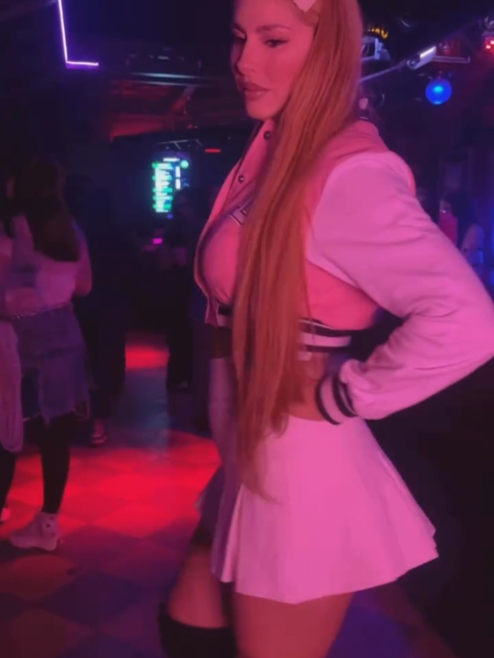 @elisa vargas 👑
