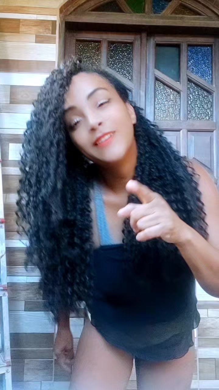 @Lucy a guria do short sexy