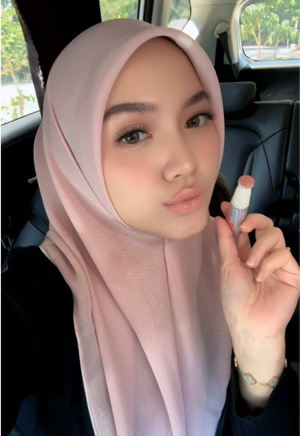 @Aurelianaaa