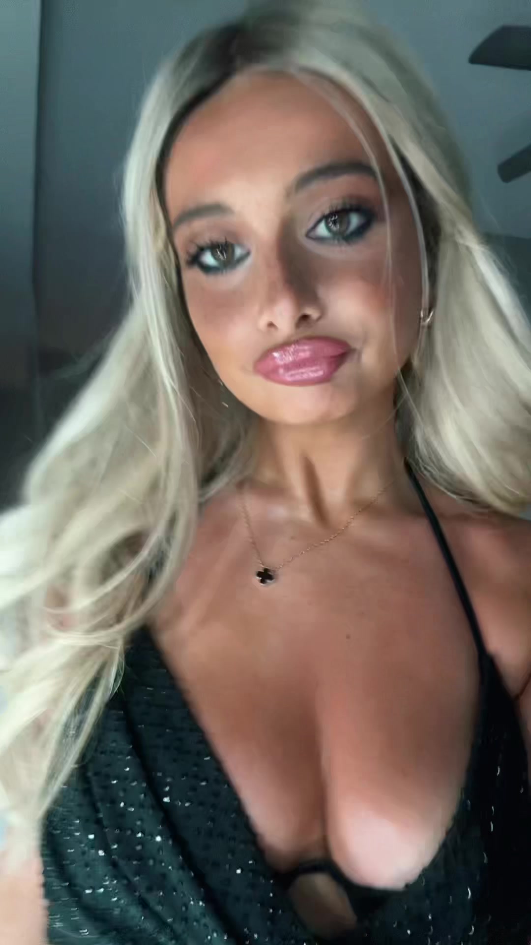 @𝐋𝐈𝐋𝐘 🪽