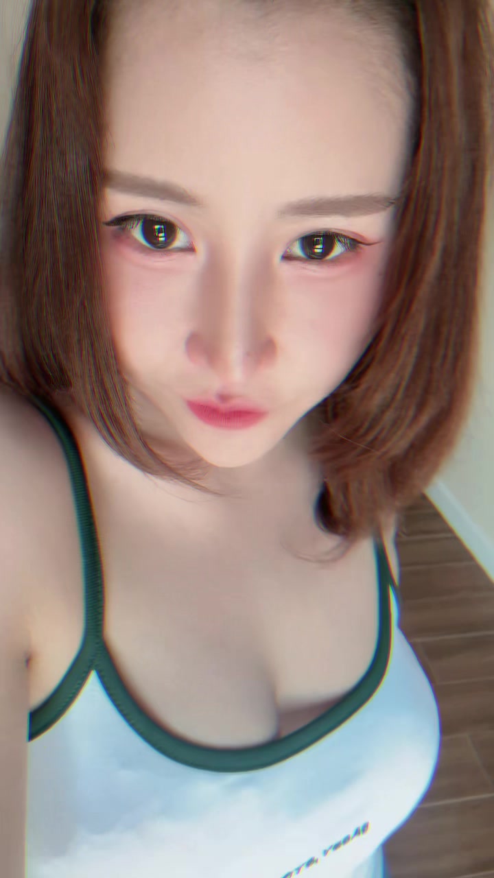 @ยุ่งยิ่ง กนกนันทน์(ʏʊռɢʏɨռɢ)🦋