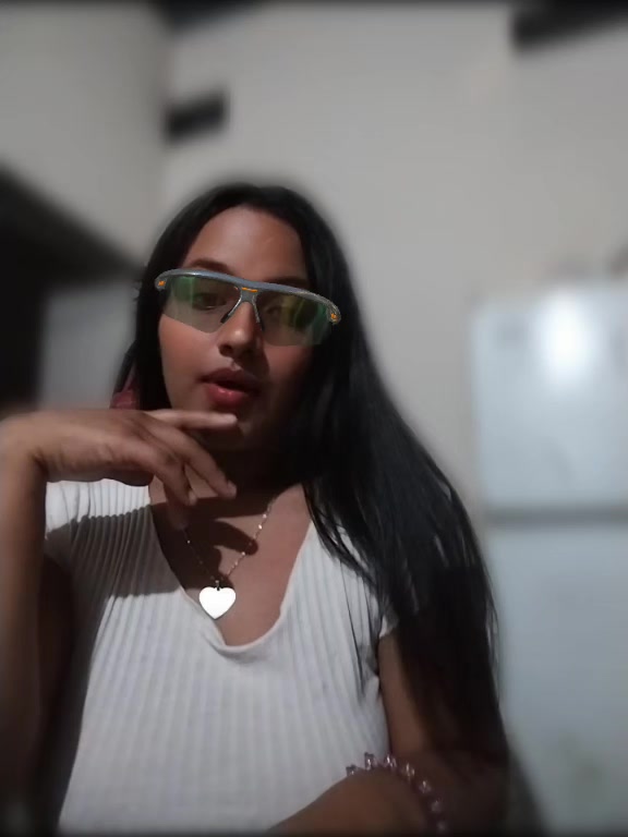 @<3