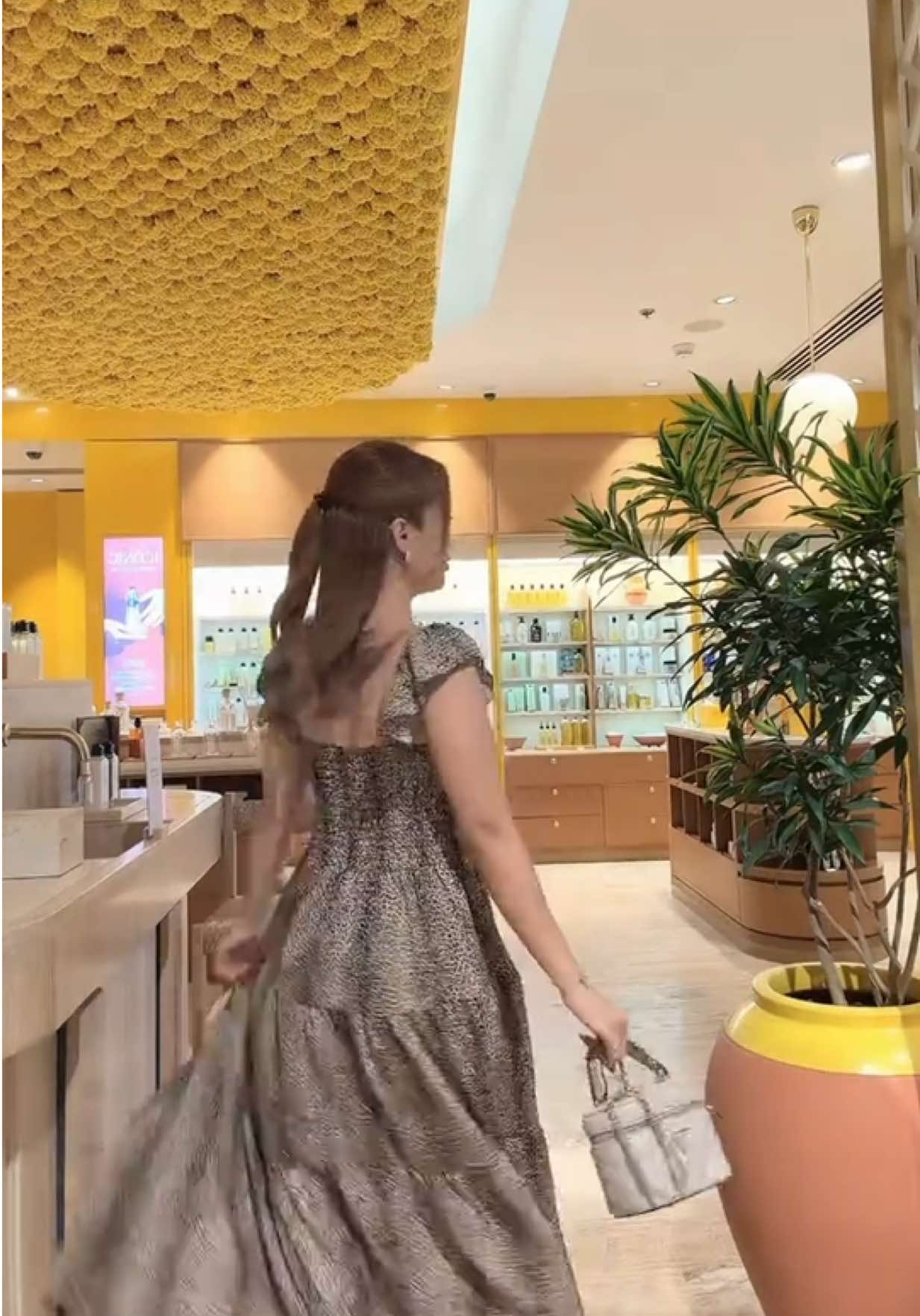 @๐ฃ๐๐ณ๐ณ๐๐ฅ ๐โโ.