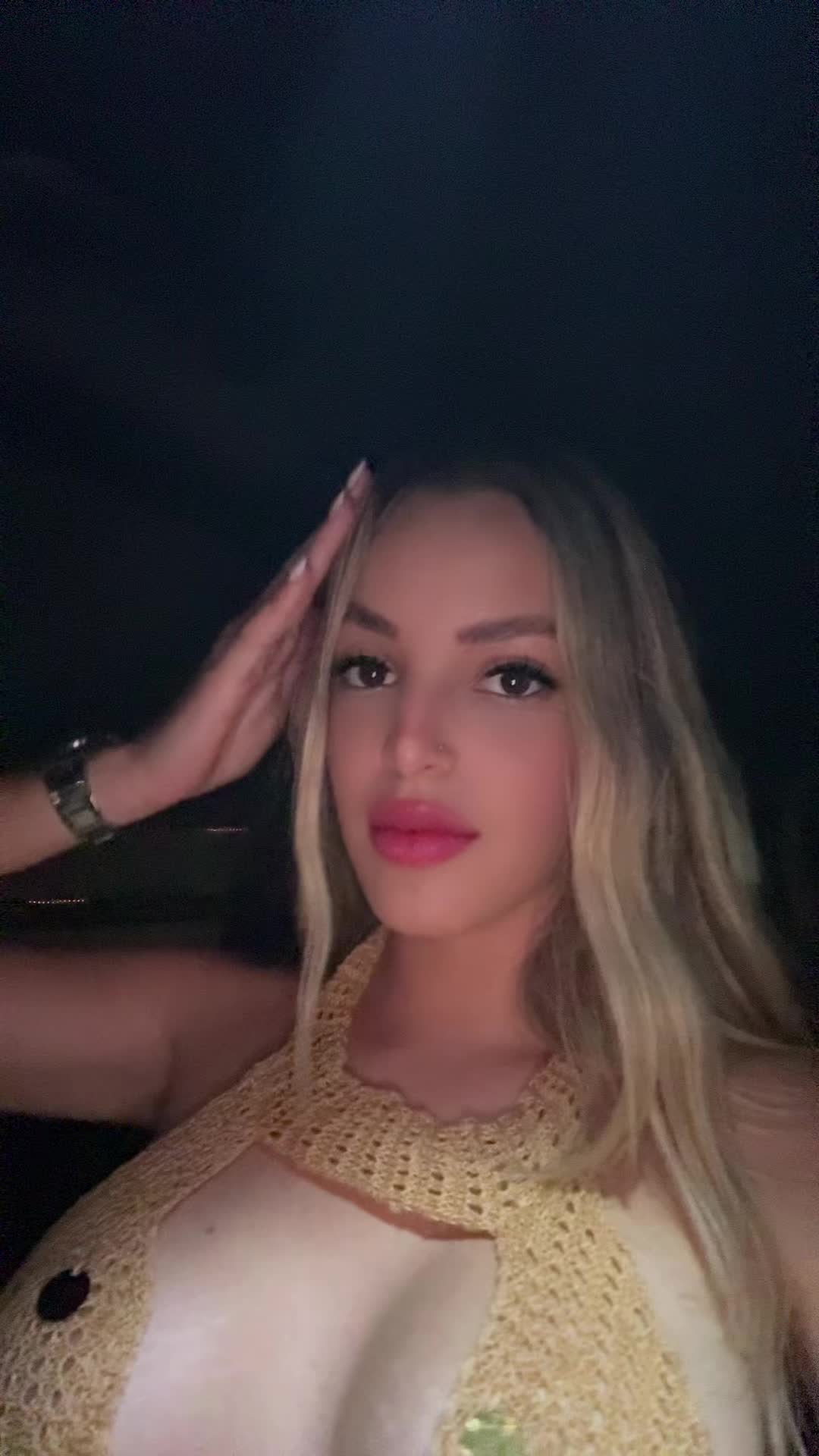 @Adriana Raquel