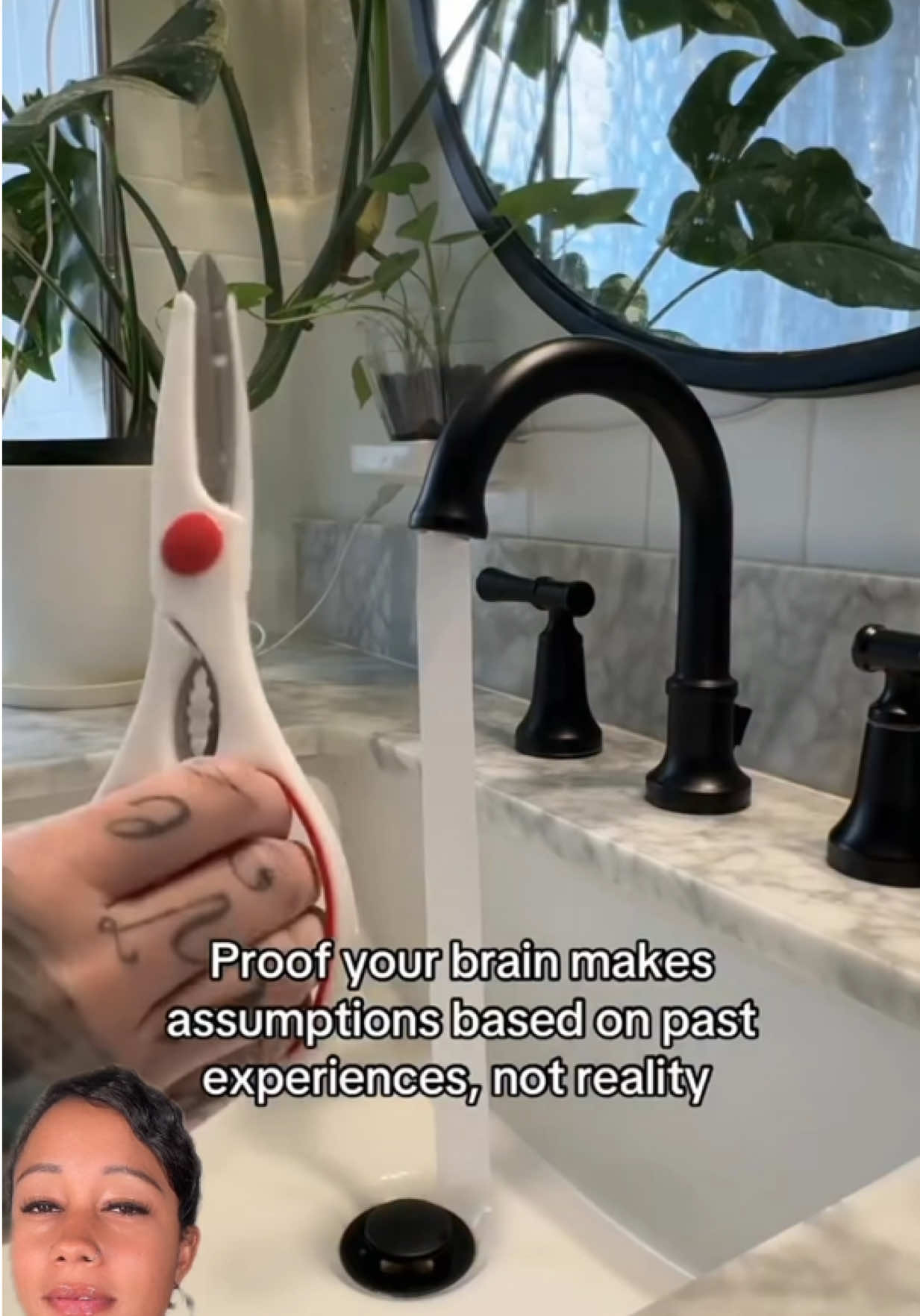 @melaniemonarch_