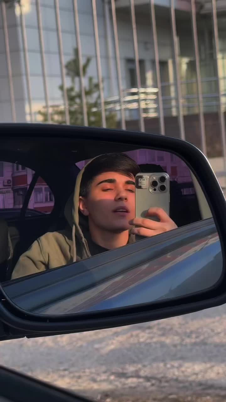 @Zar🖤