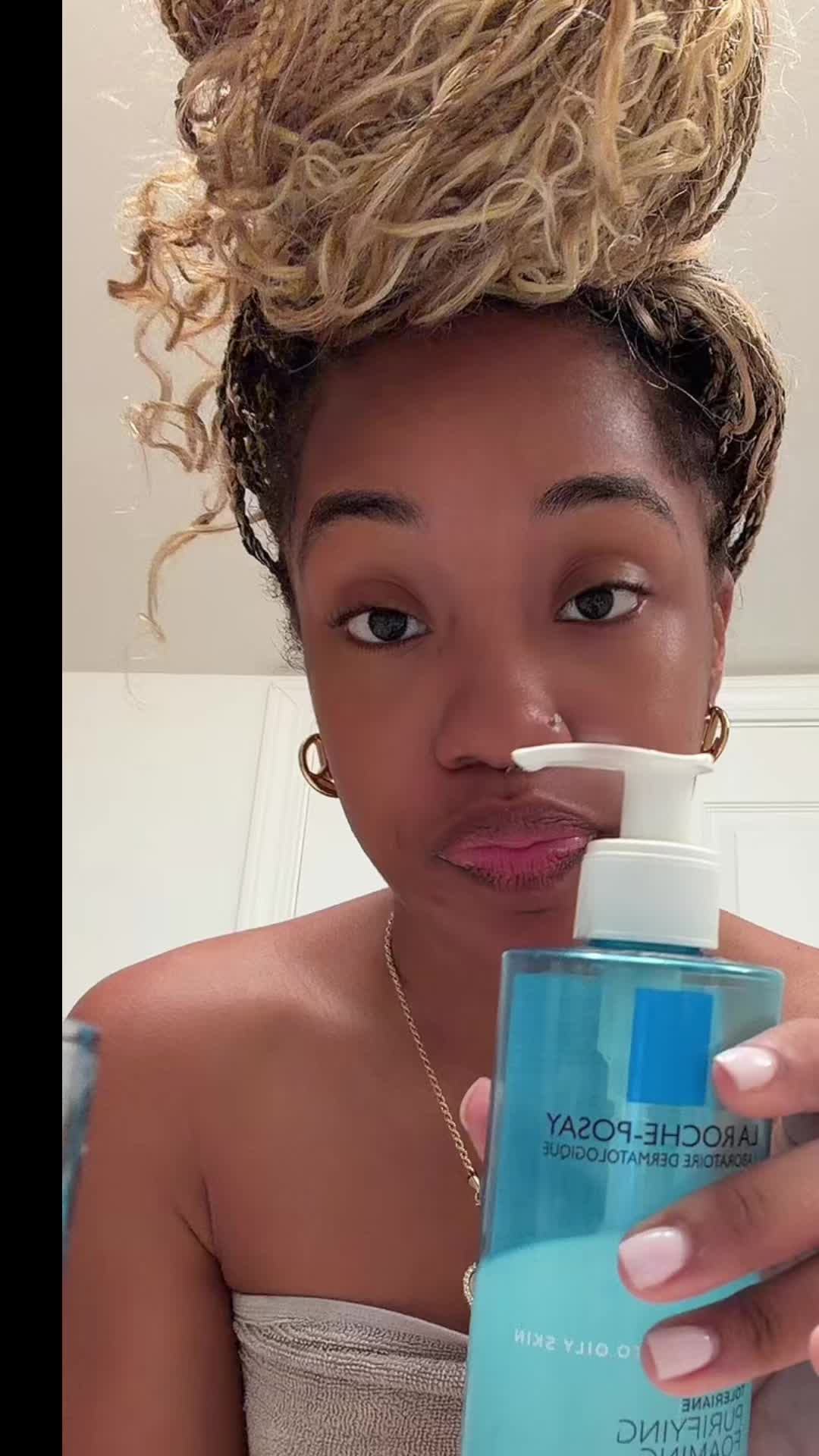 @Icedbyniya._