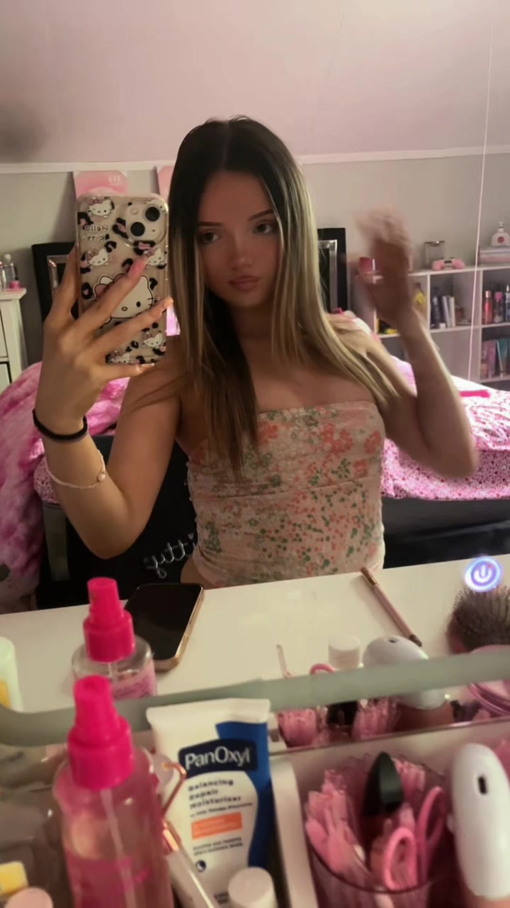 @Ly 🎀
