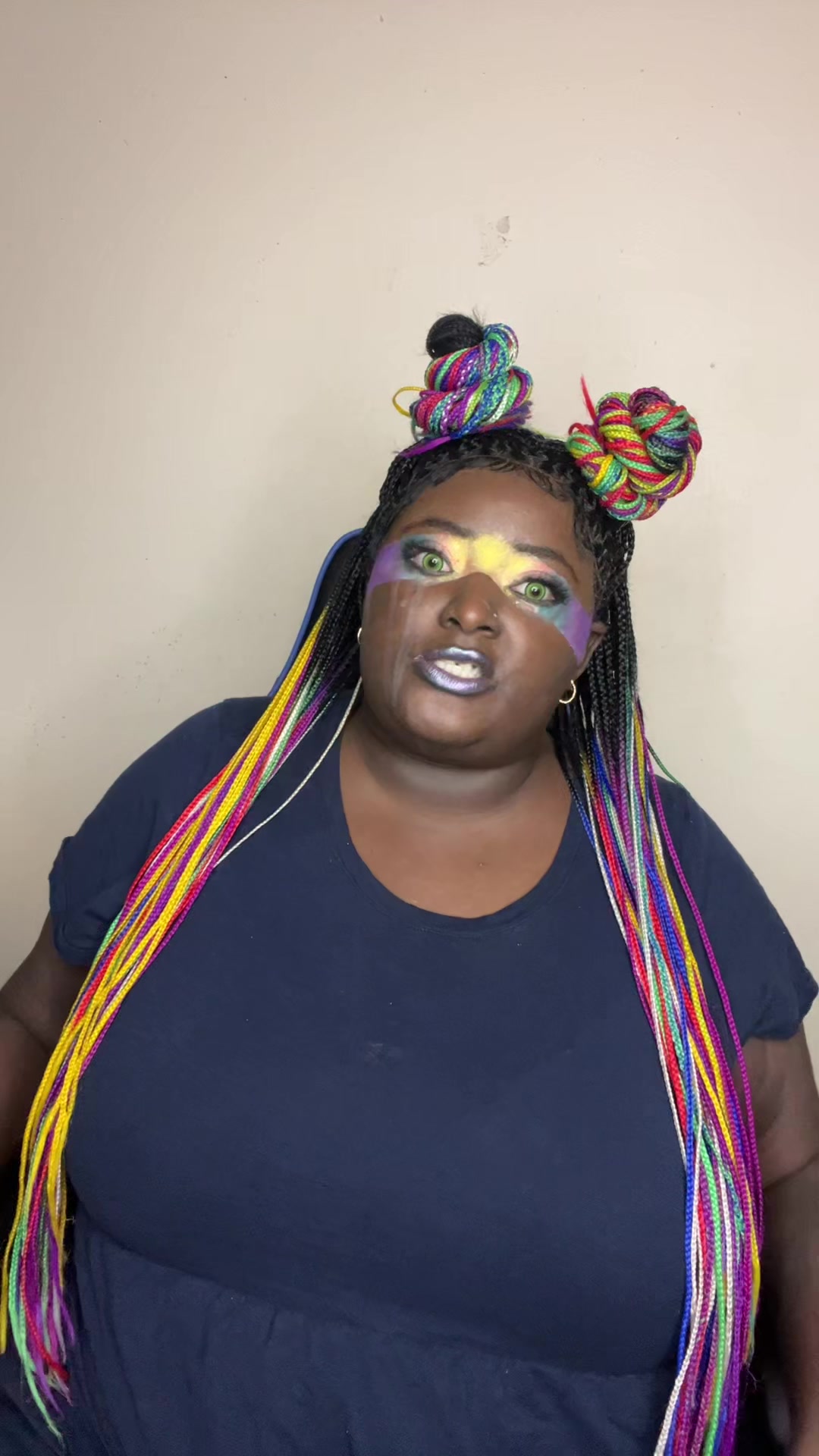 @_QueenofGlitch