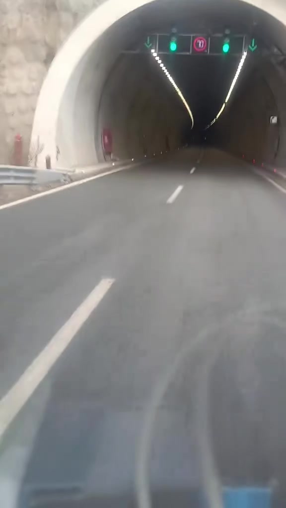 @&Uuml;mit Akdeniz