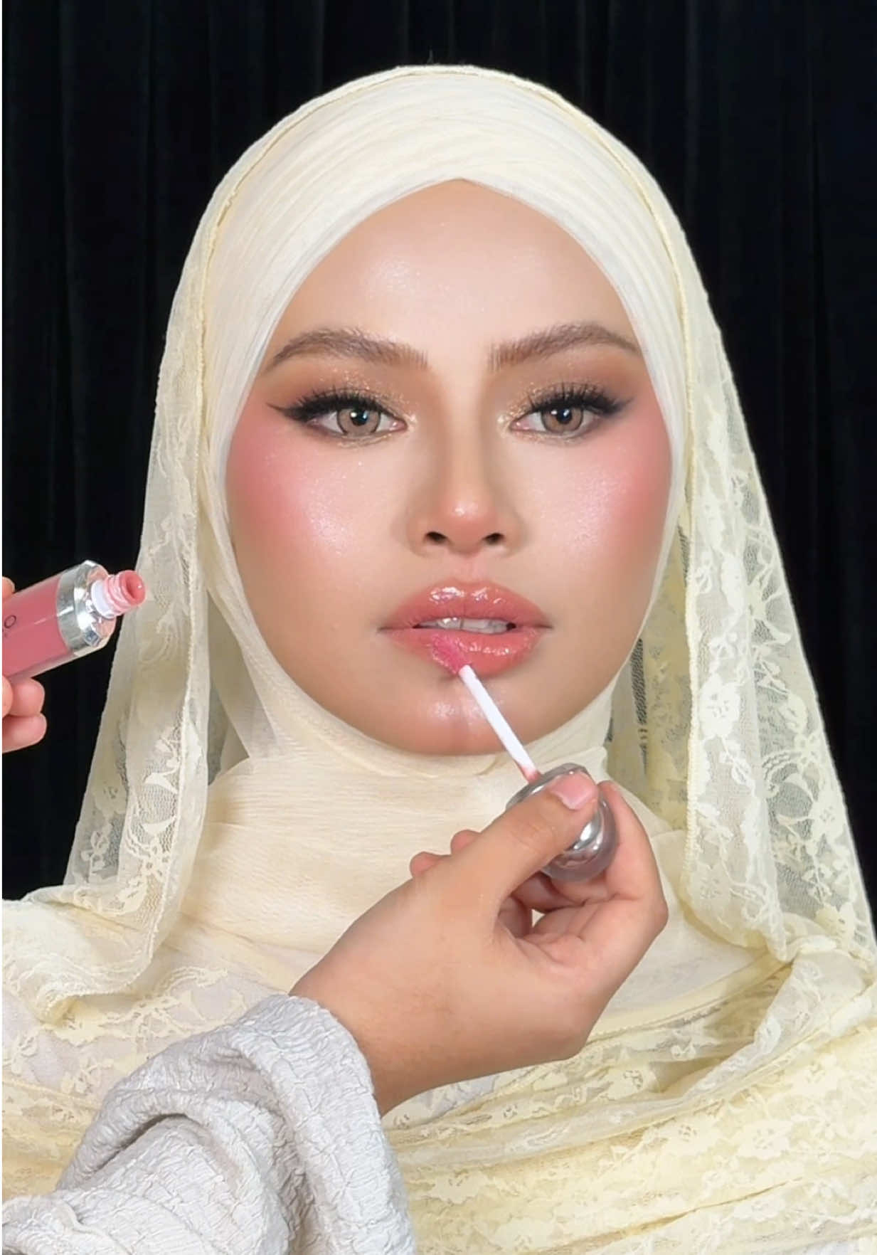 @NaddyNahar Makeup Artist