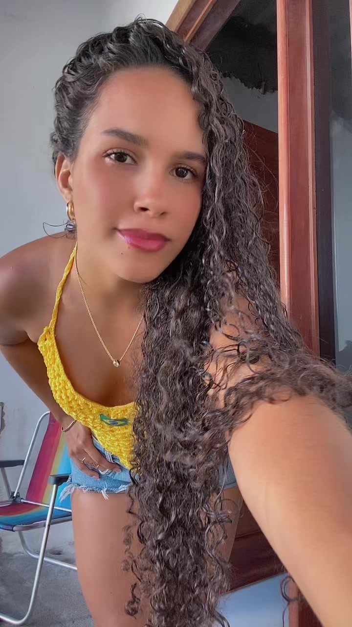 @dominique
