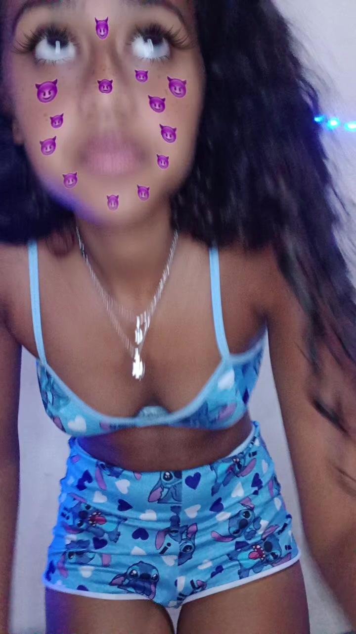 @indiazinha18