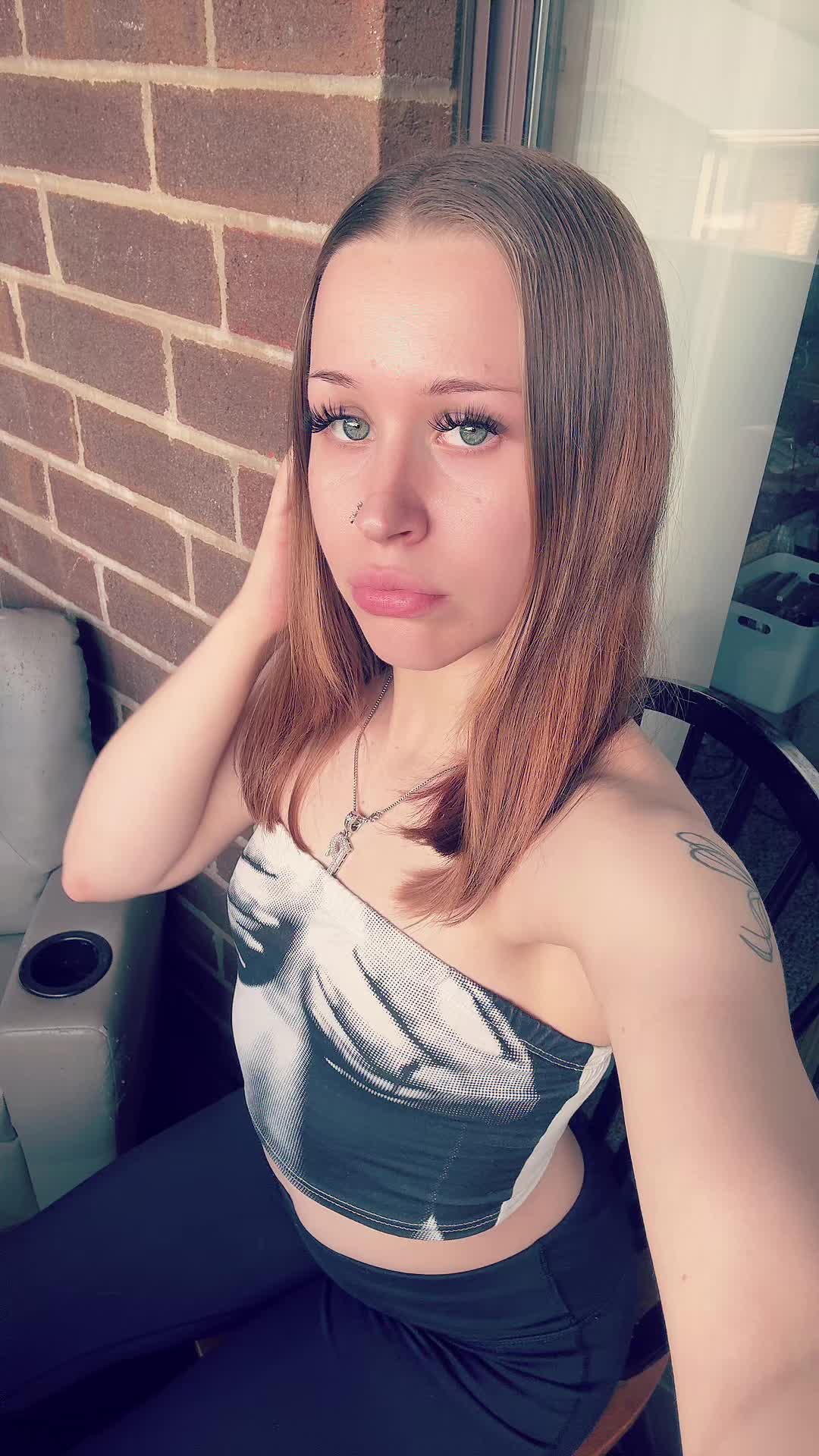 @misshoneyy222