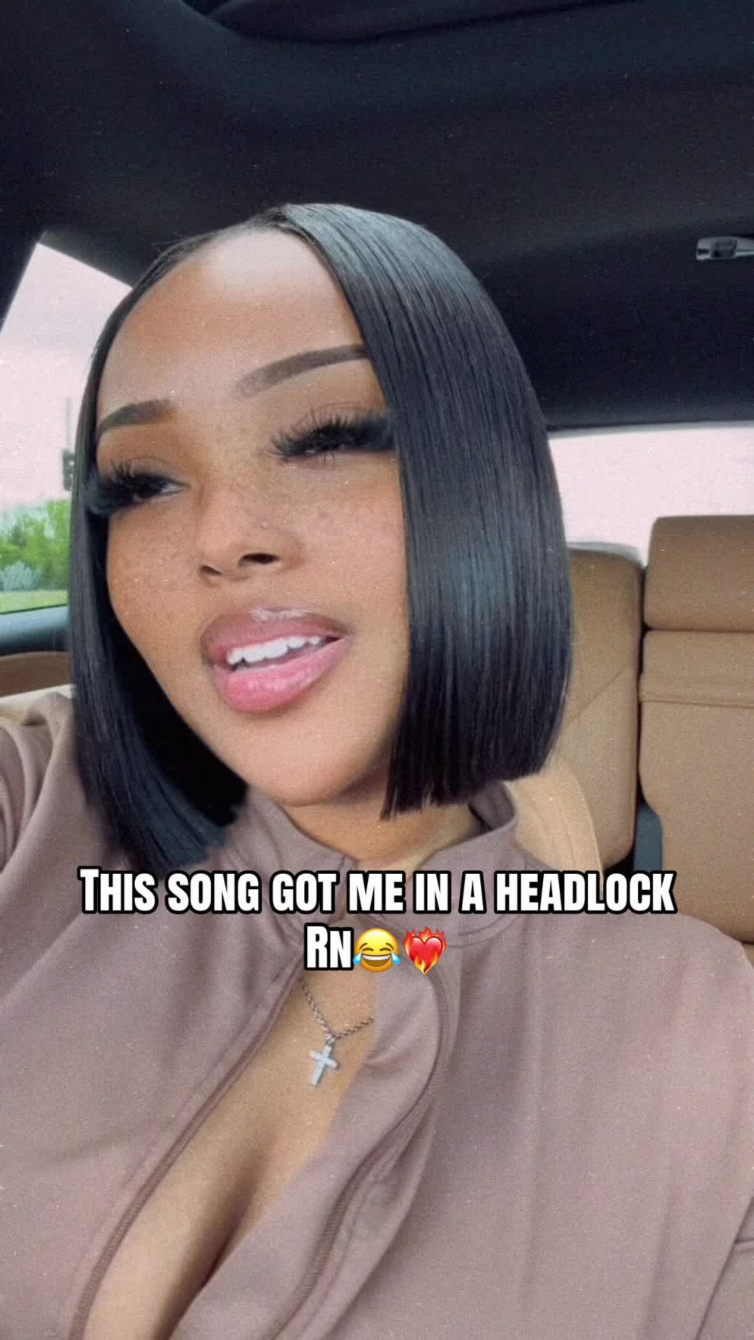 @Ariana Wright | Hairstylist