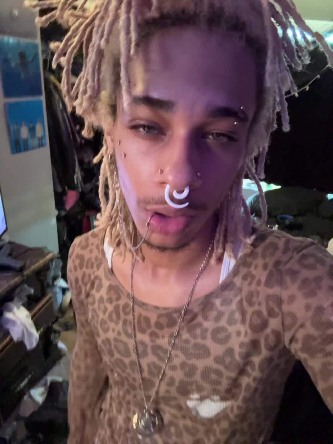 @𖣂♱AK𖣂♰