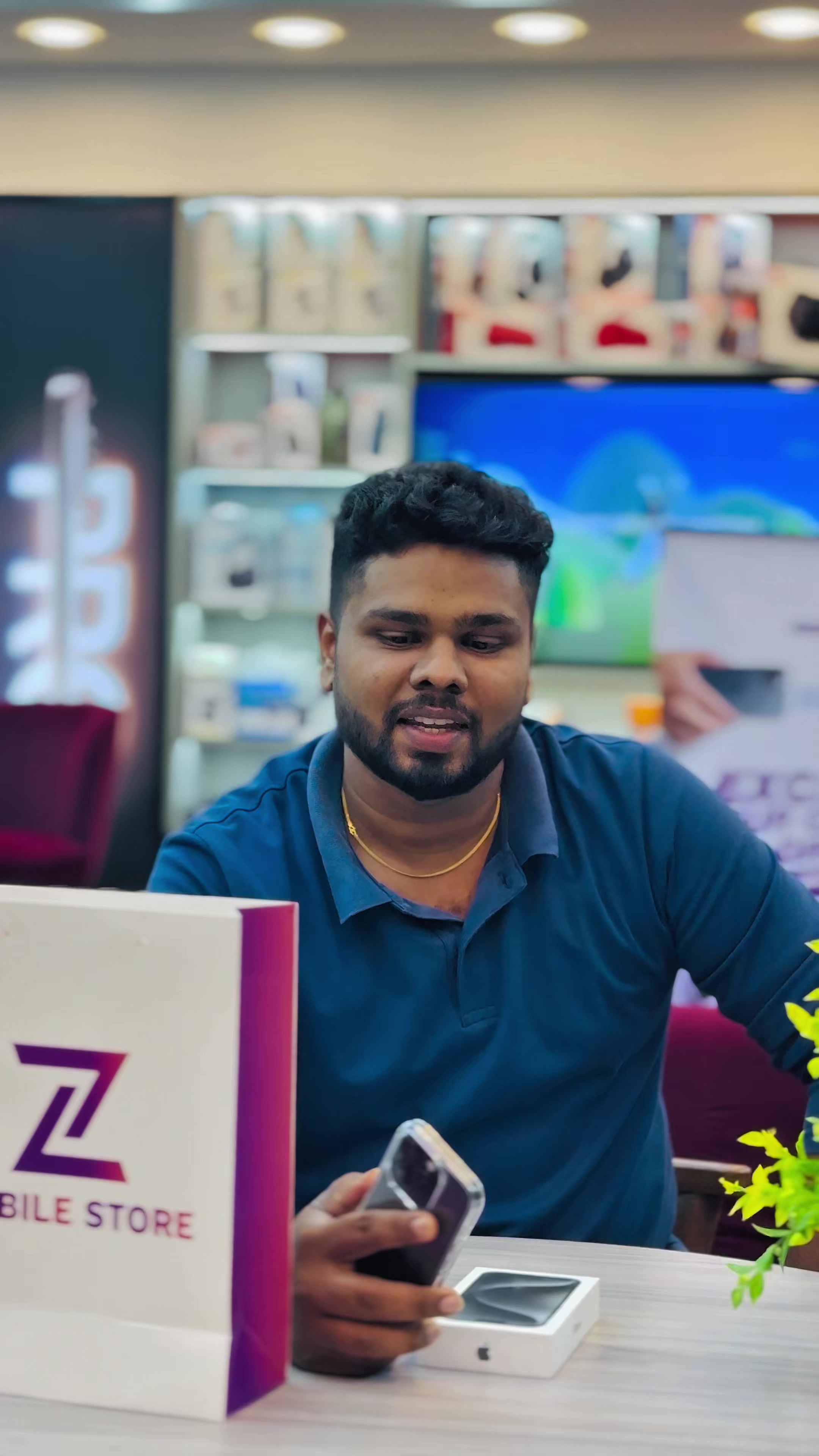@MOBILE STORE