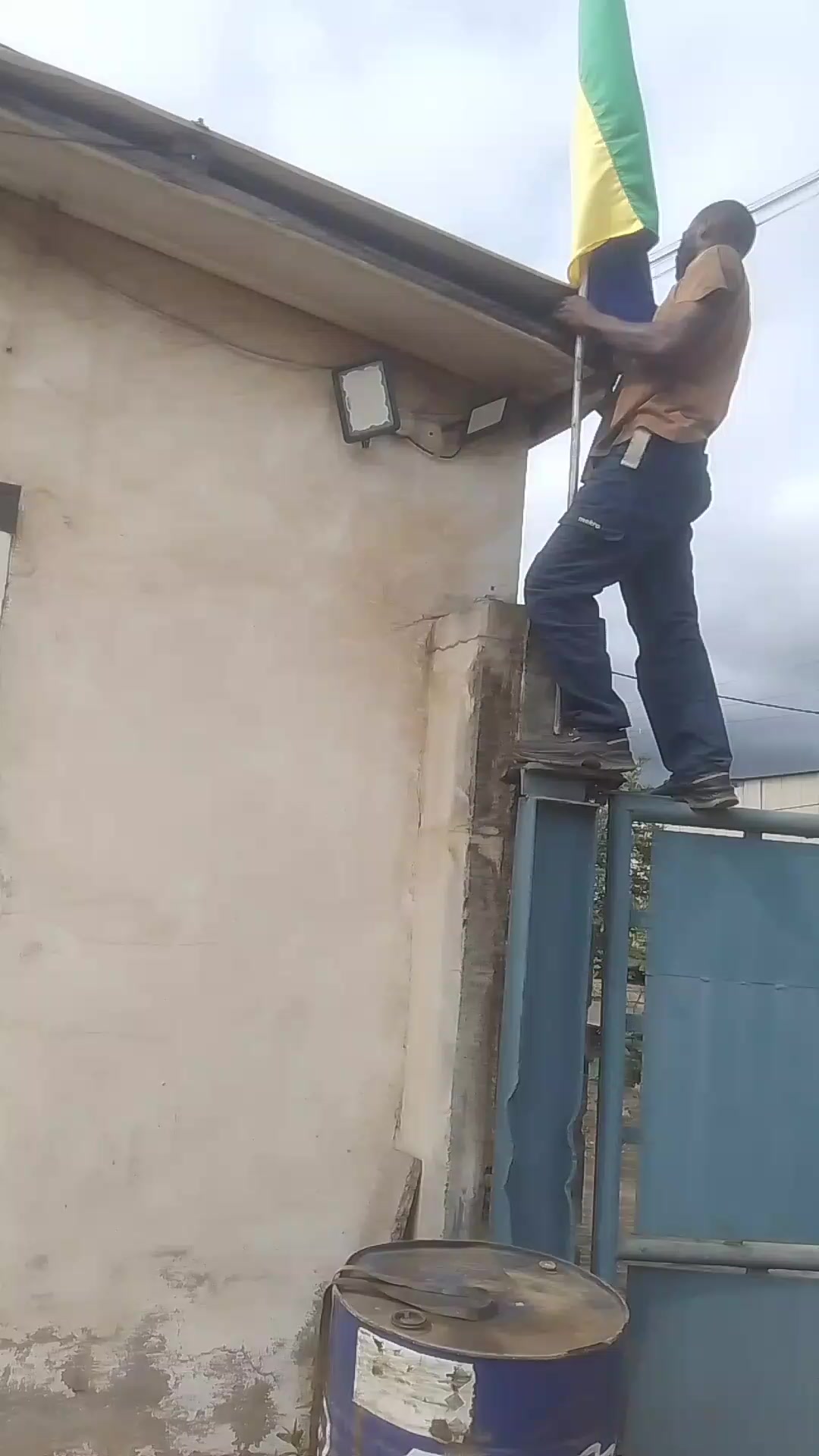 @Gaël Nzébis