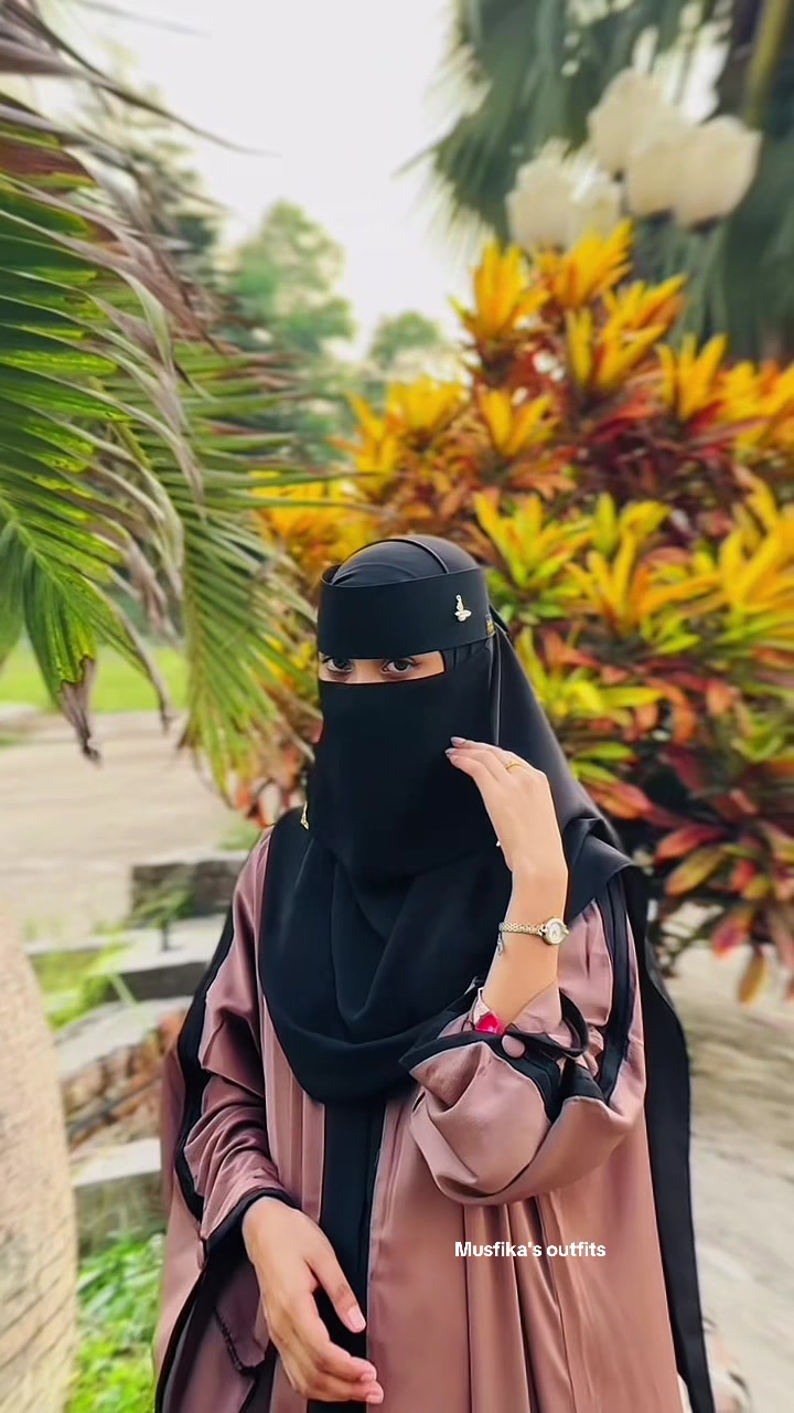 @Musfika's Outfits