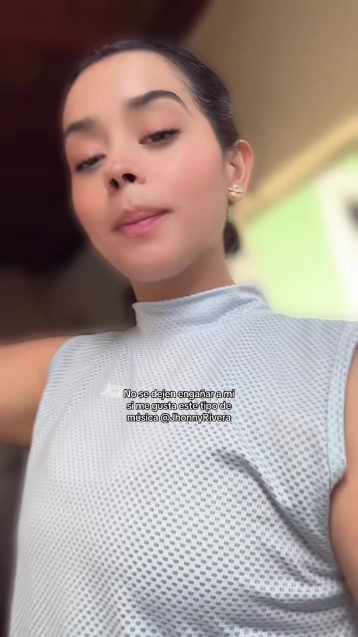 @𝒜𝓃𝒶𝒾𝒹 🦋