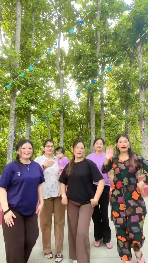 @Meenavlogs