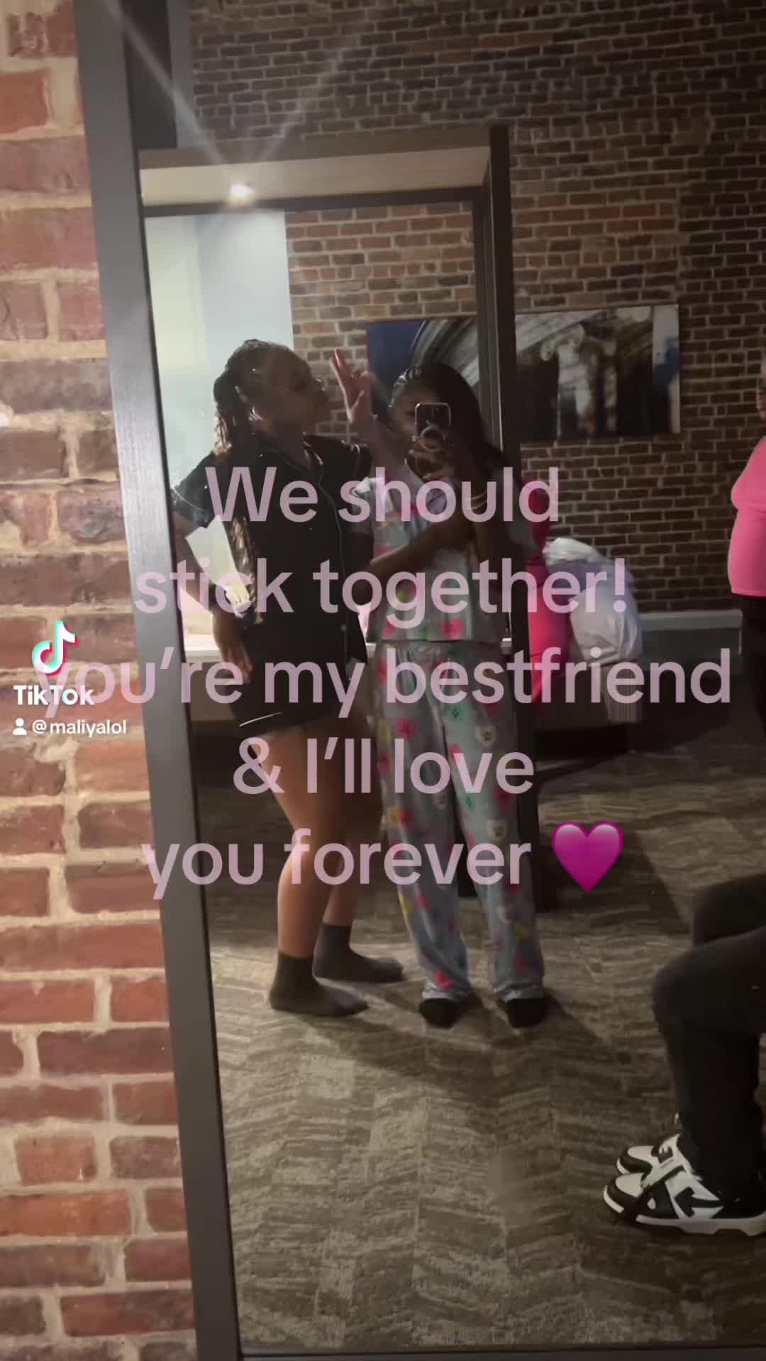 @Maliya.