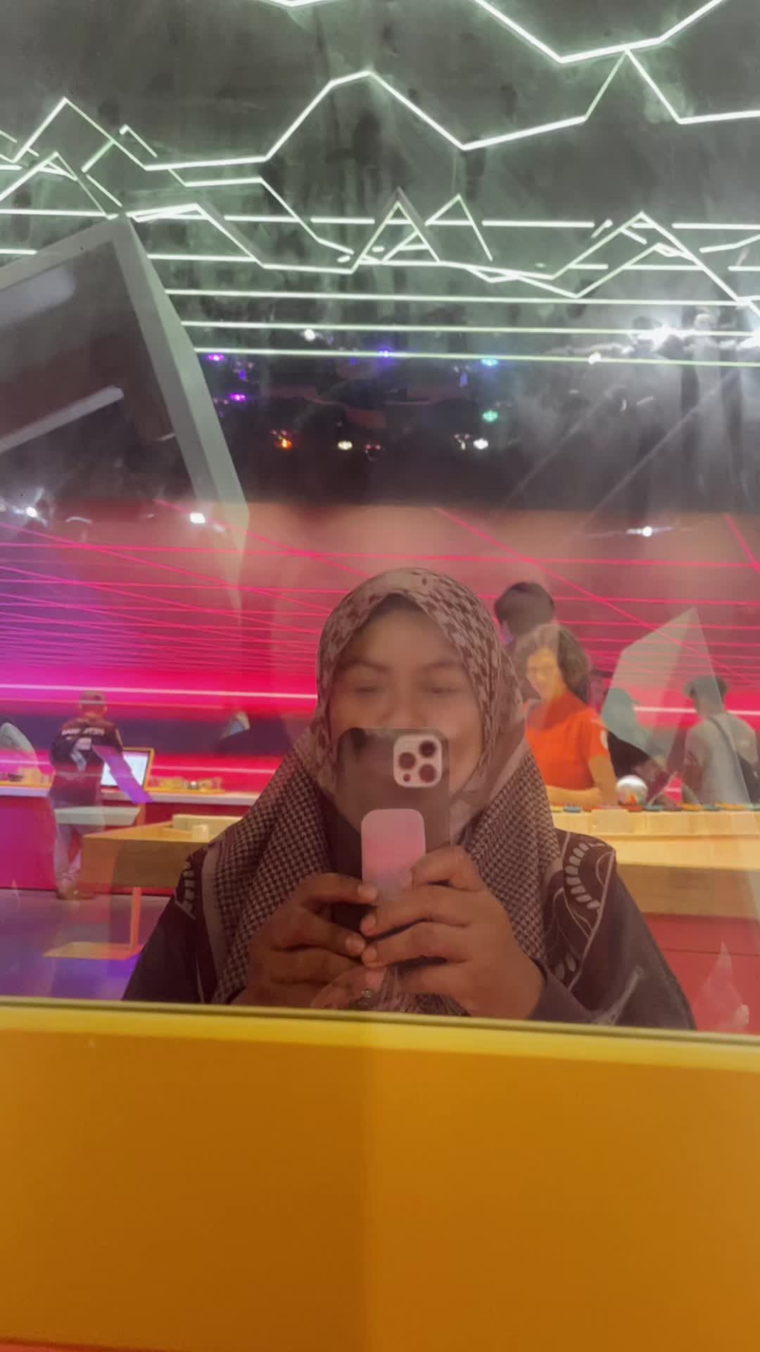@noorazline