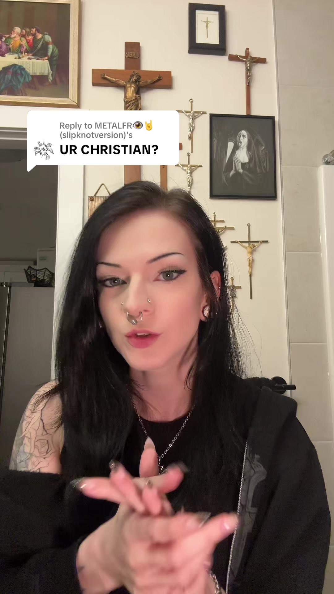@gothic_liz