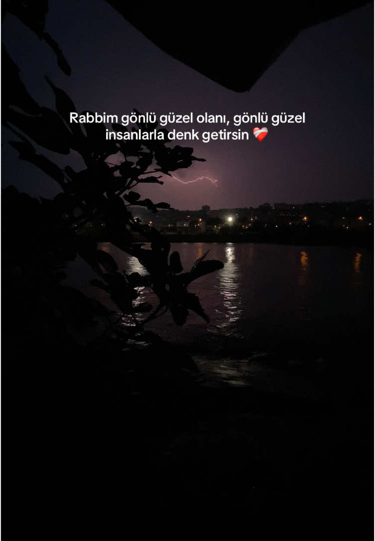 @𝓔 ᥫ᭡ 𝓐