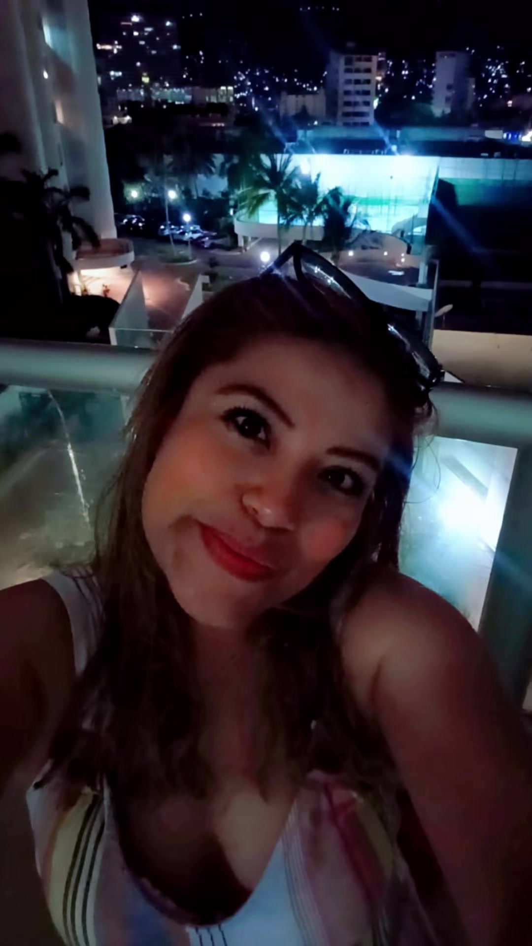 @lauandy04