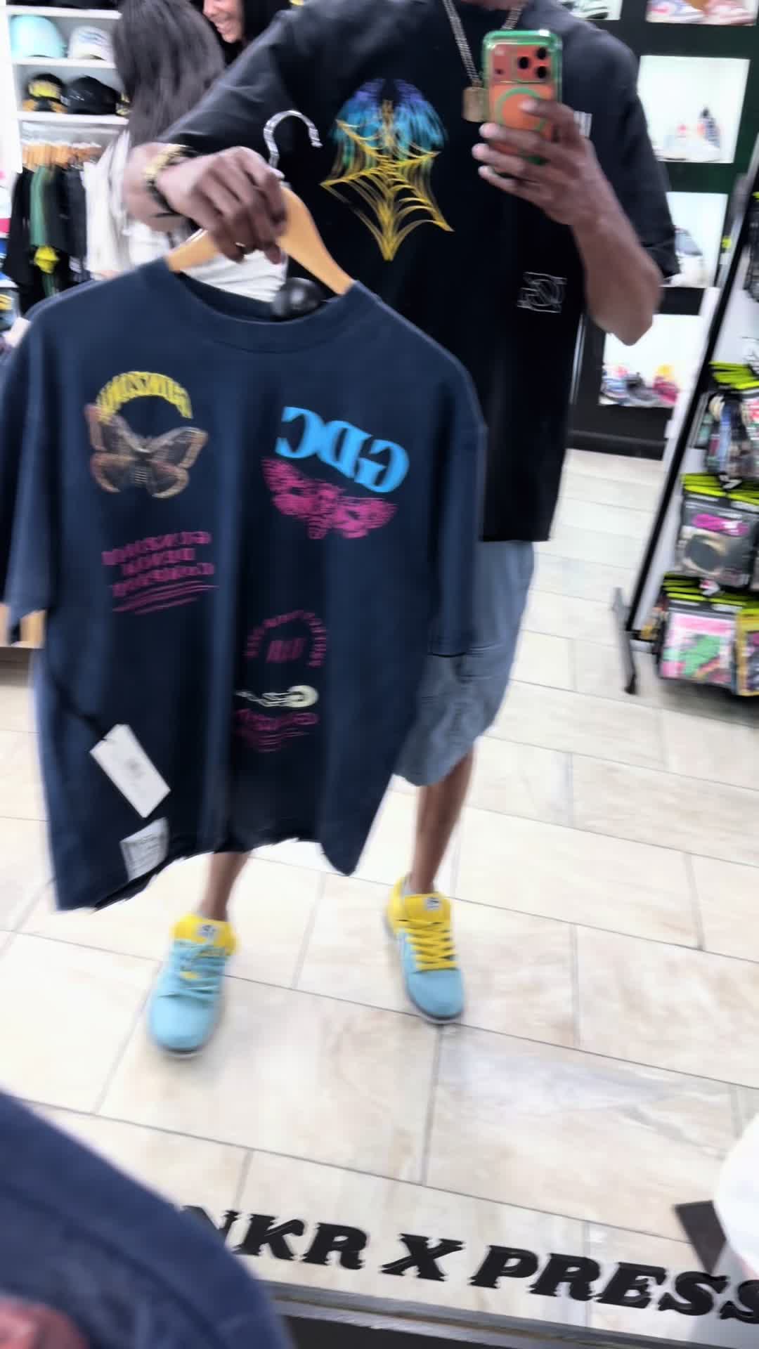 @Kicksologee