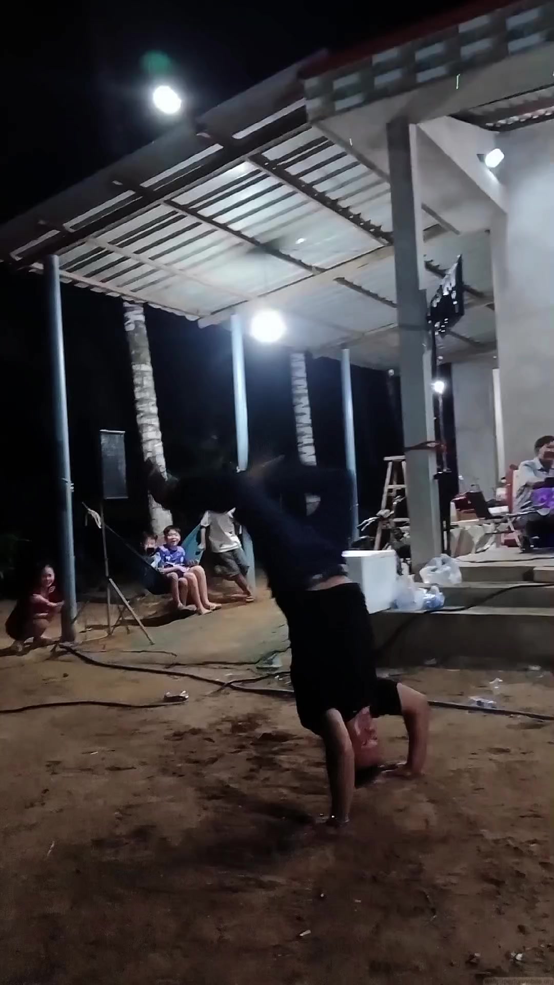 @Tầng