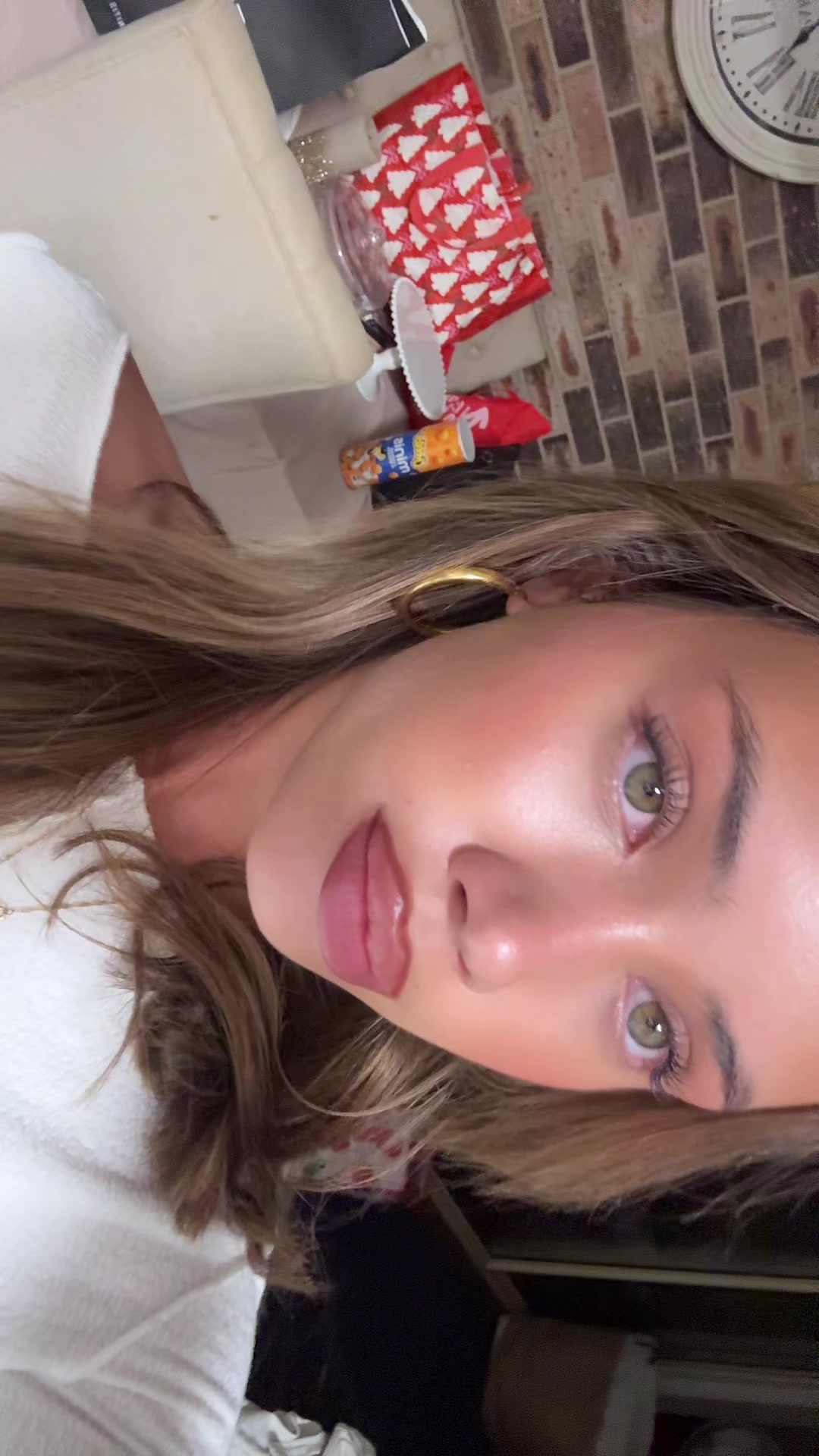 @…