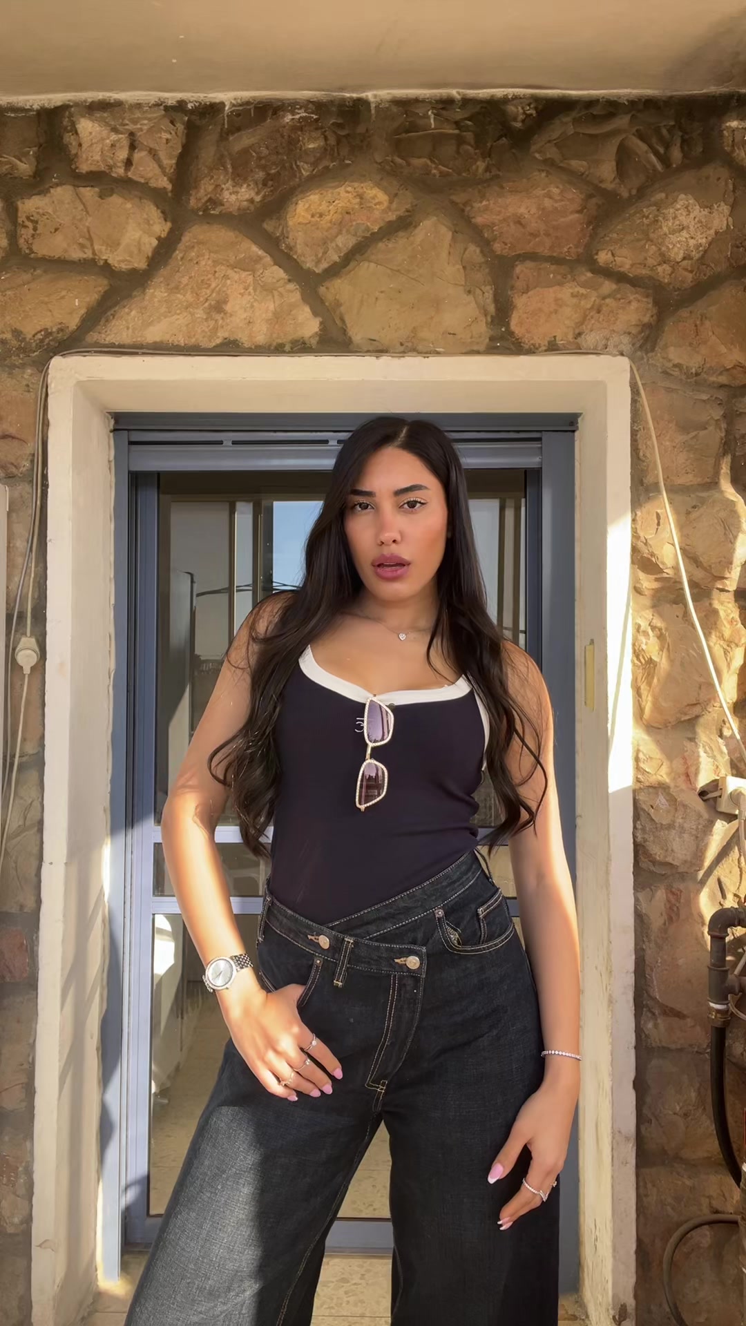 @shani_d12