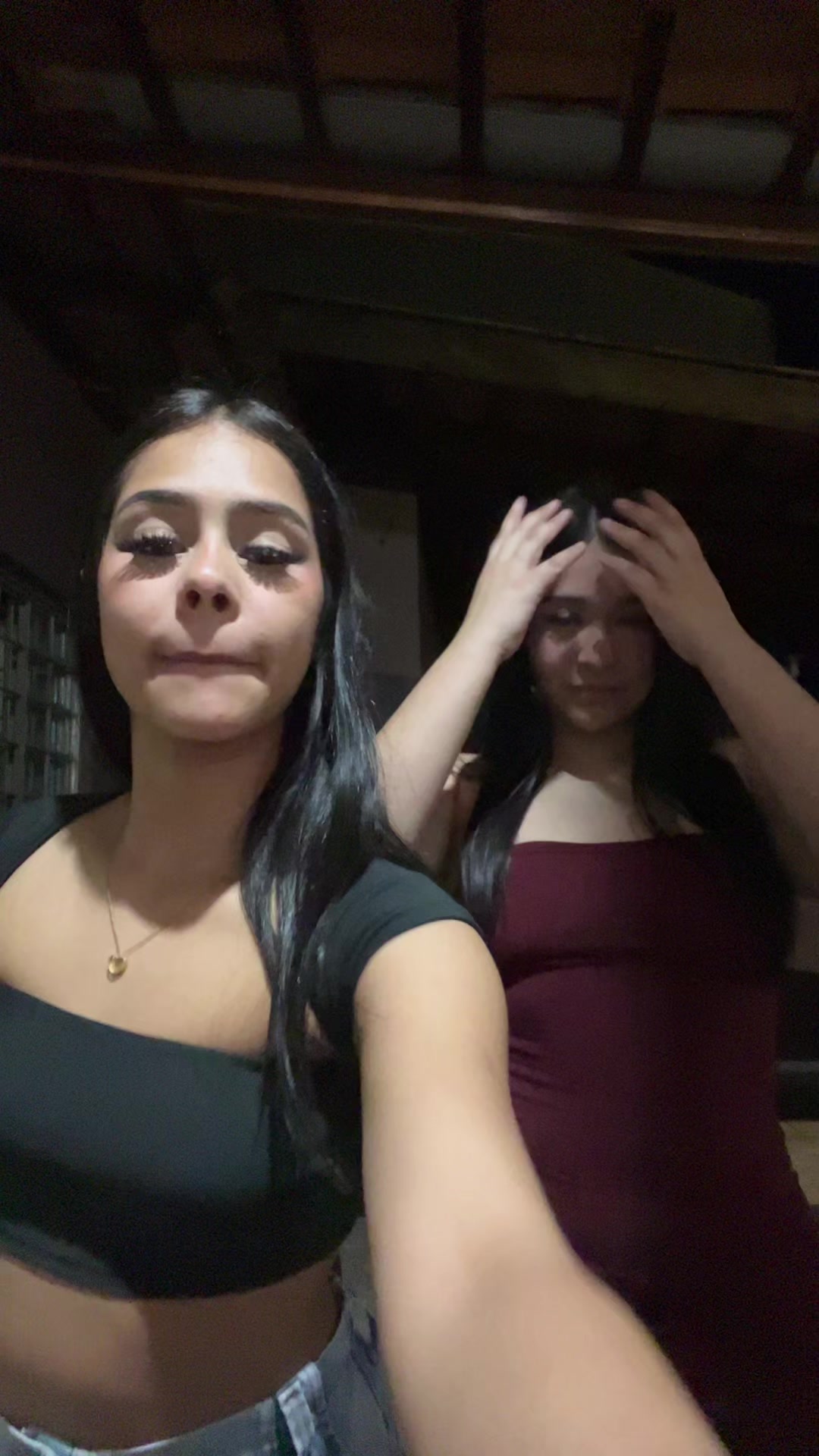 @Isinha do ghost ☹️⭐️